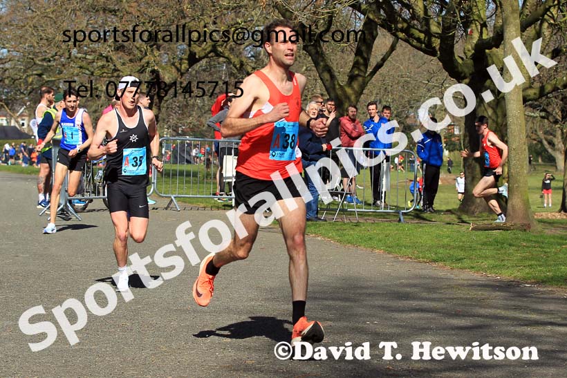 Senior Mens Northern 12 Stage Road Relay, 2022 Northern 12 and 6 Stage Road Relays,  Birkenhead Park, Birkenhead, Wirral.  Photo: David T. Hewitson/Sports for All Pics